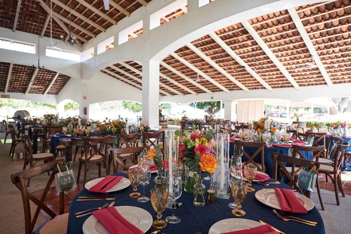 Decoración y flores de la boda en Finca 18, Puerto Vallarta — Raj & Jocelyn — photo 10