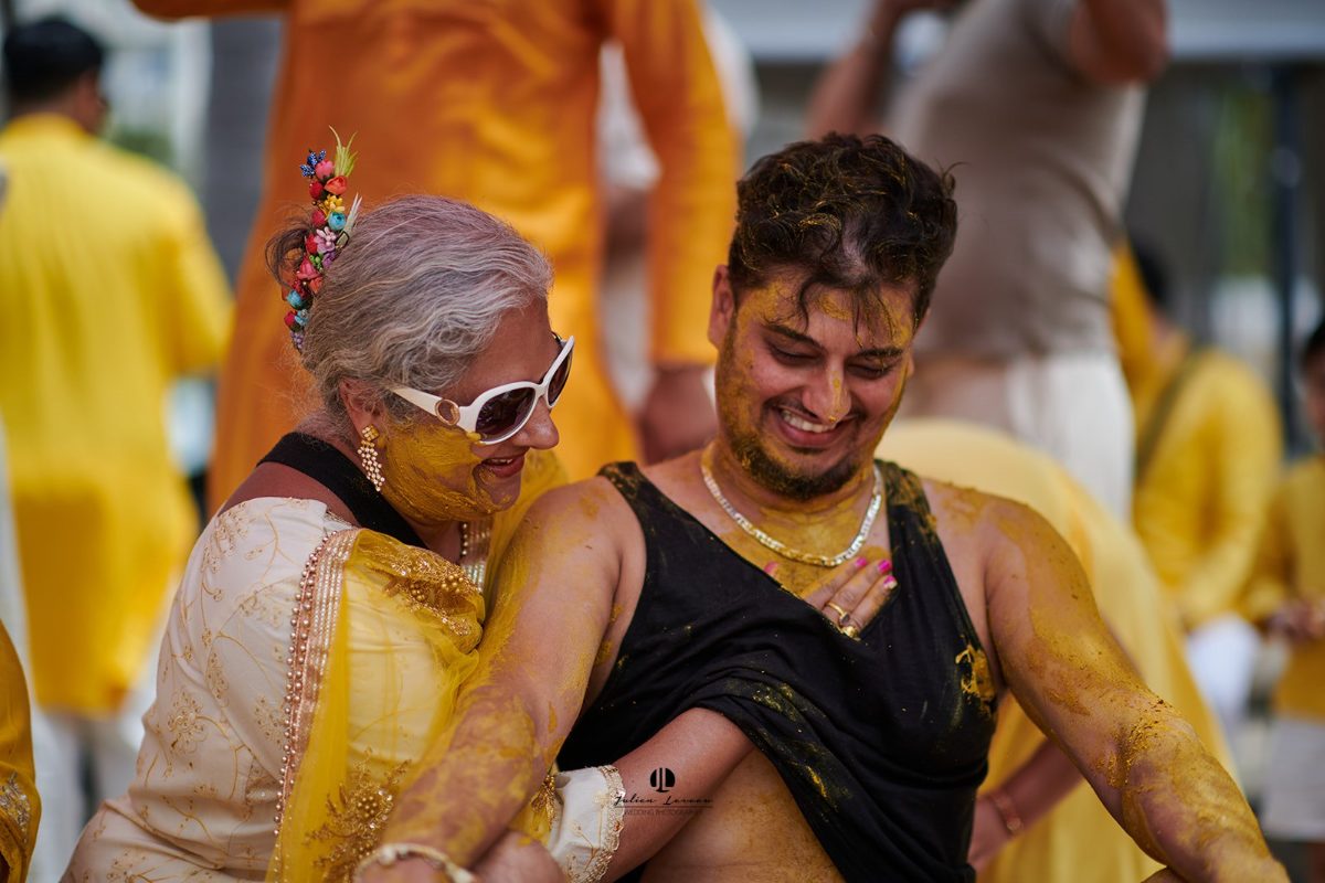 Ceremonia de haldi en la playa en Puerto Vallarta — Raj & Jocelyn — photo 18
