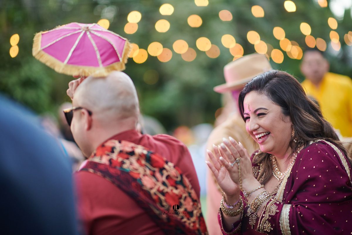 Mehndi punyabí y noche de jaggo en un jardín de Puerto Vallarta — Raj & Jocelyn — photo 38