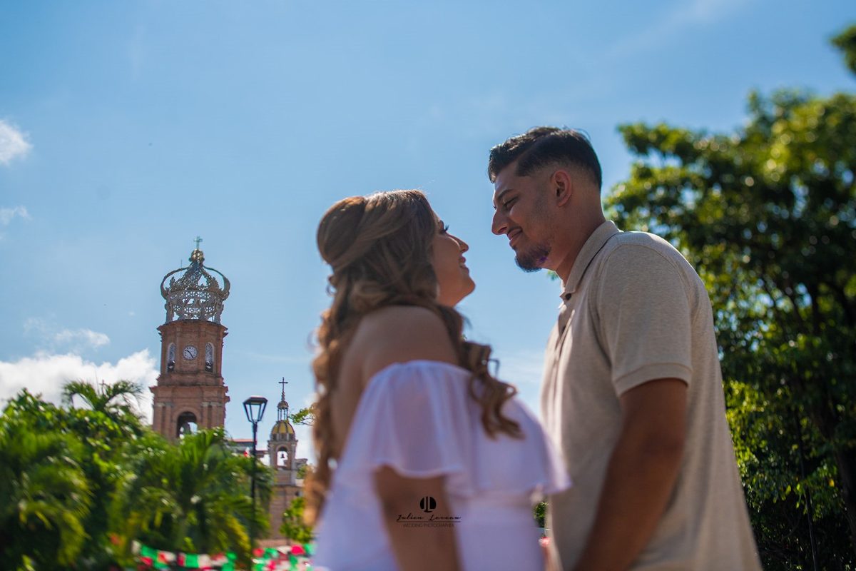 Save-the-date engagement session in downtown Puerto Vallarta — Raj & Jocy — photo 4