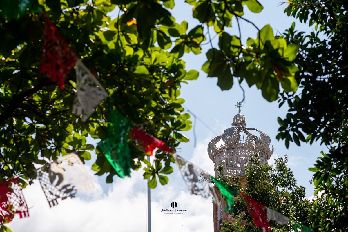 Save-the-date engagement session in downtown Puerto Vallarta — Raj & Jocy — photo 15
