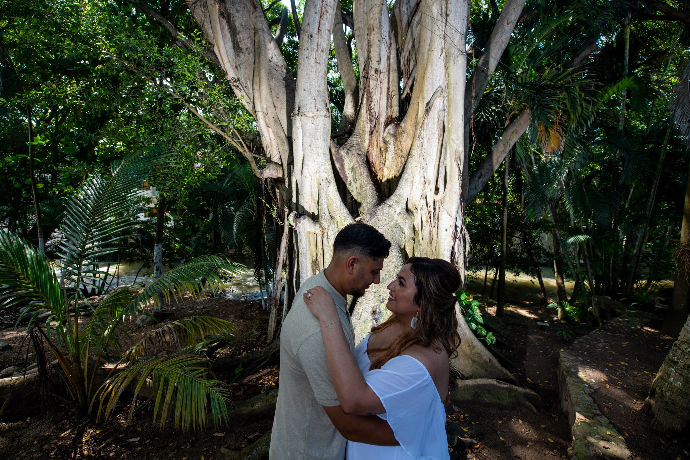 Sesión save-the-date en el centro de Puerto Vallarta — Raj & Jocy — foto 38