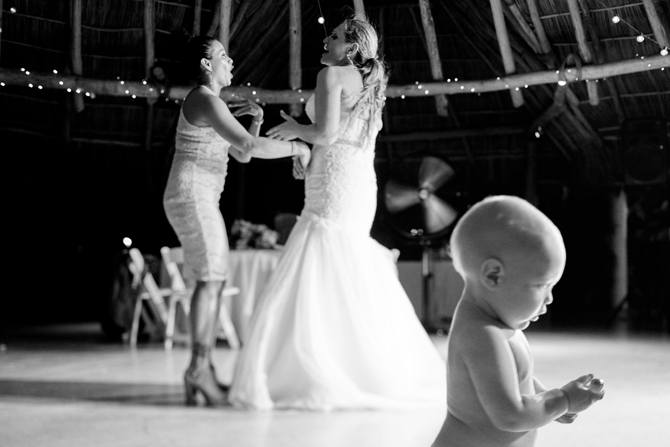Wedding in Sayulita, Nayarit — Roy & Emily — photo 158