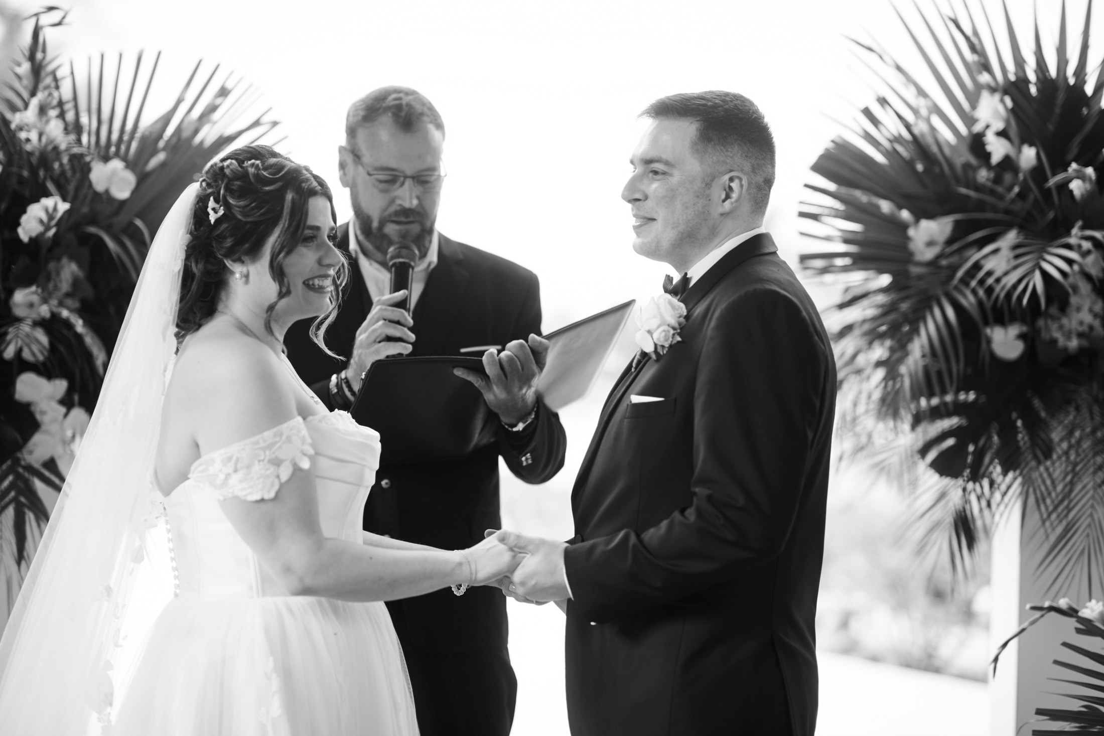 Preparativos antes de una boda en el Hotel Mousai, Puerto Vallarta — Sean & Dani — foto 10