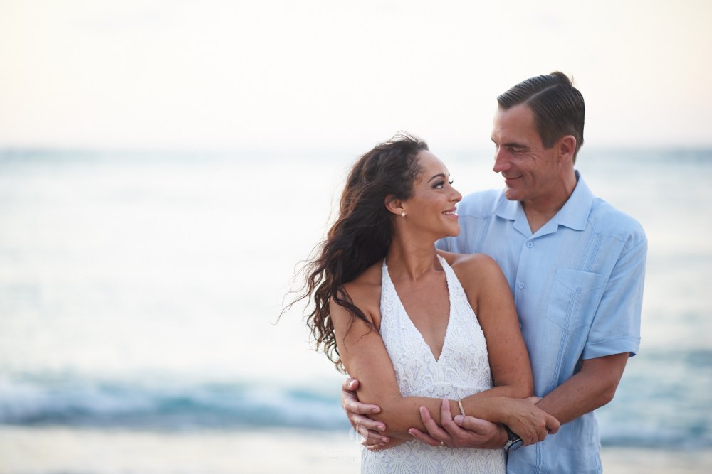 Stacy and Rich by the sea after renewing their vows in Punta Mita